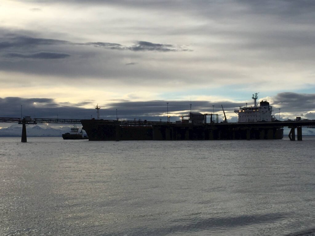 Bob Franco tug working at Nikiski Dock