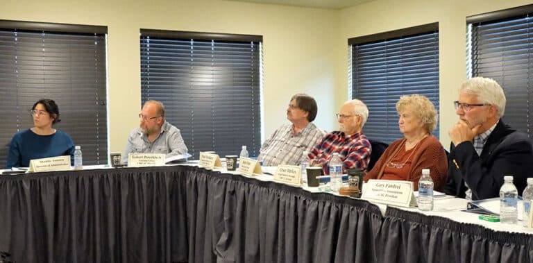 Council holds meeting in homer